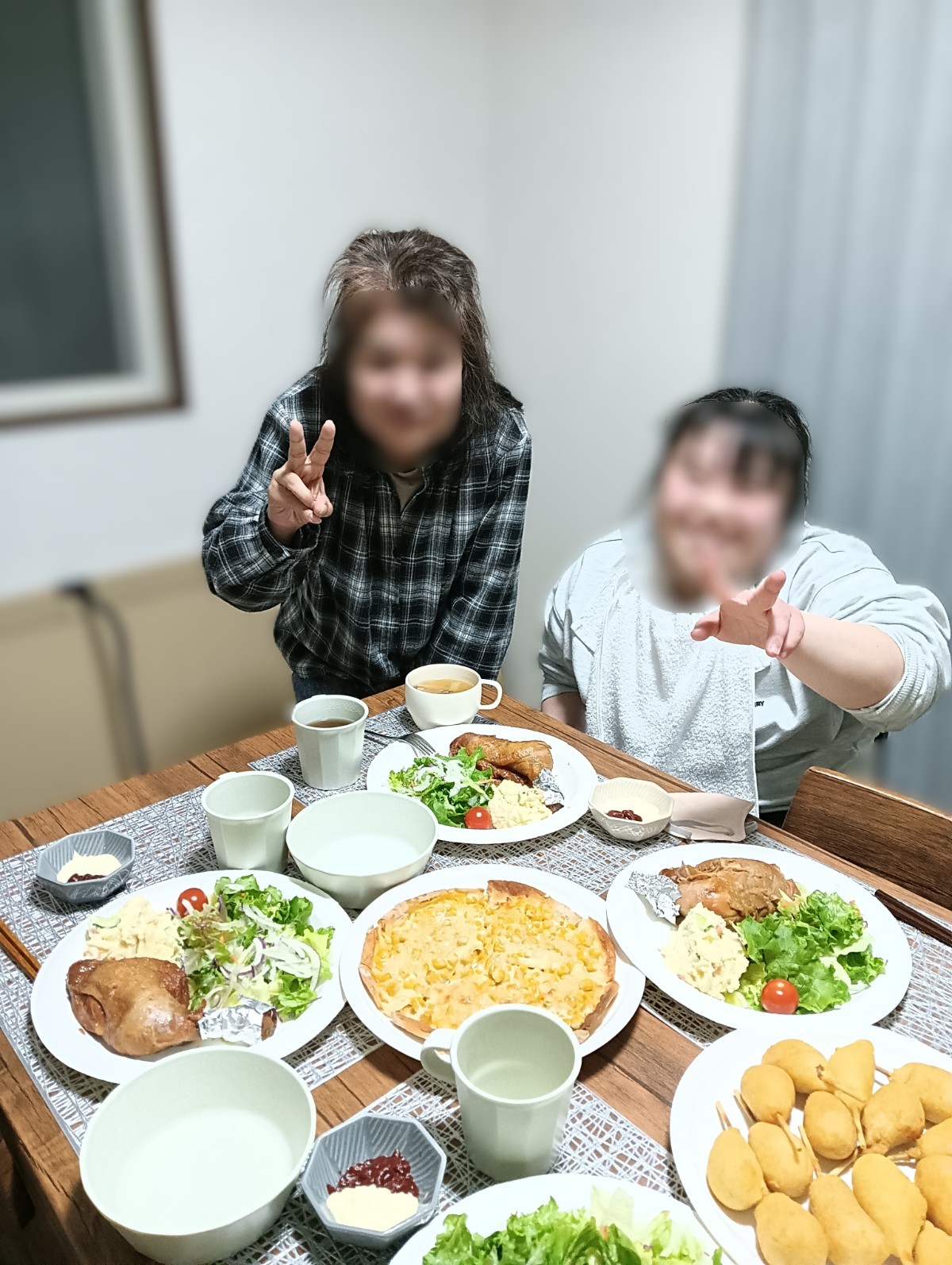 ホームでの暮らしの様子（写真は加工しています）